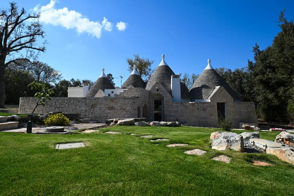 Trullo Magia Ostuni - Panoramica d'Insieme della Tenuta e della Campagna (Architettura & Trulli)